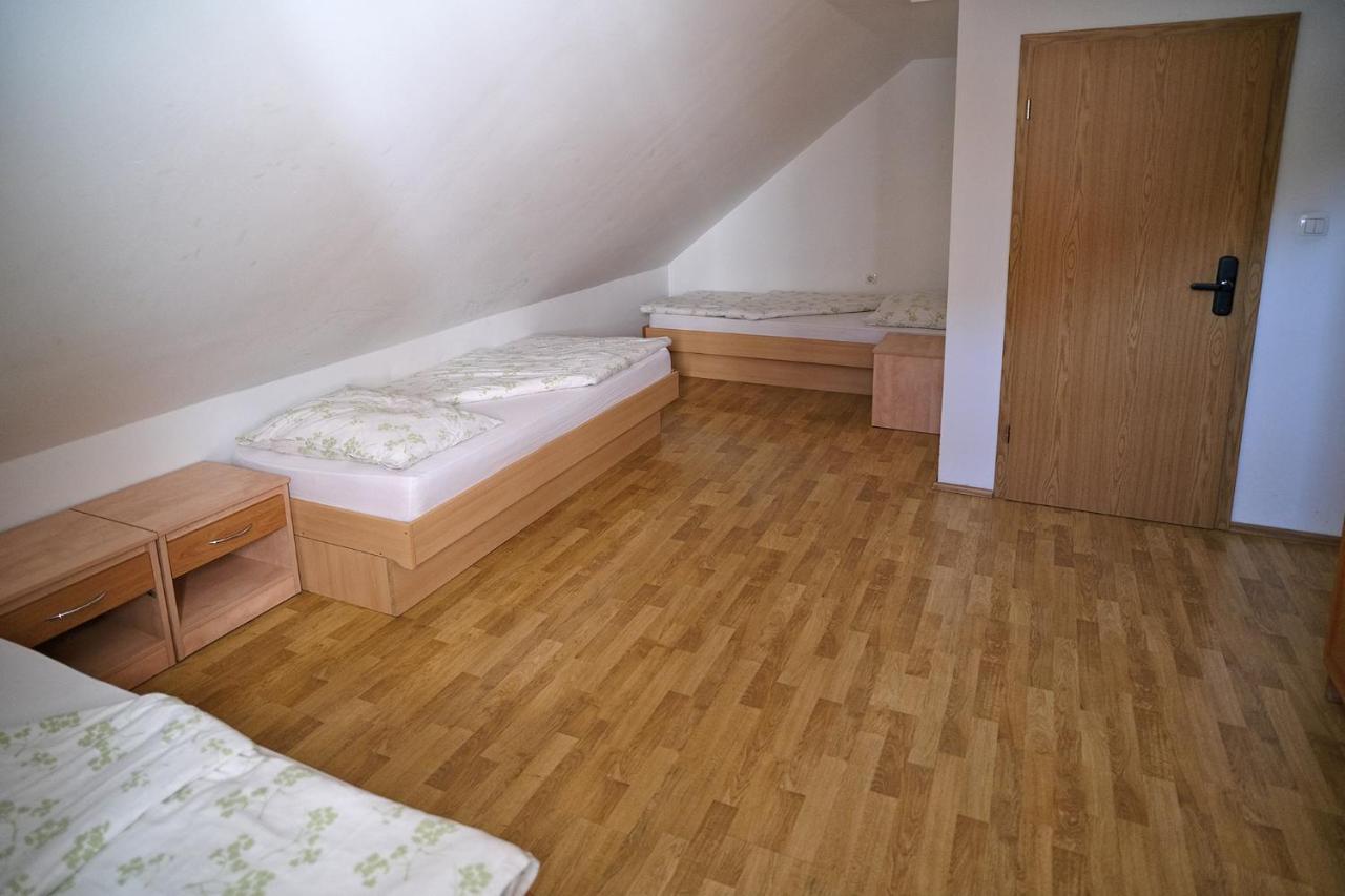 Sostanj Velenje Ravne Sobe Rooms Vrtacnik D O O Екстериор снимка