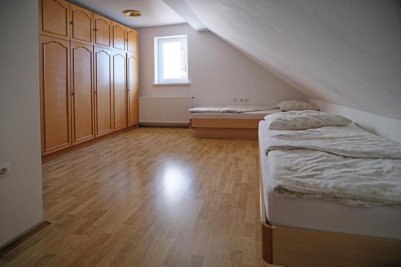 Sostanj Velenje Ravne Sobe Rooms Vrtacnik D O O Екстериор снимка