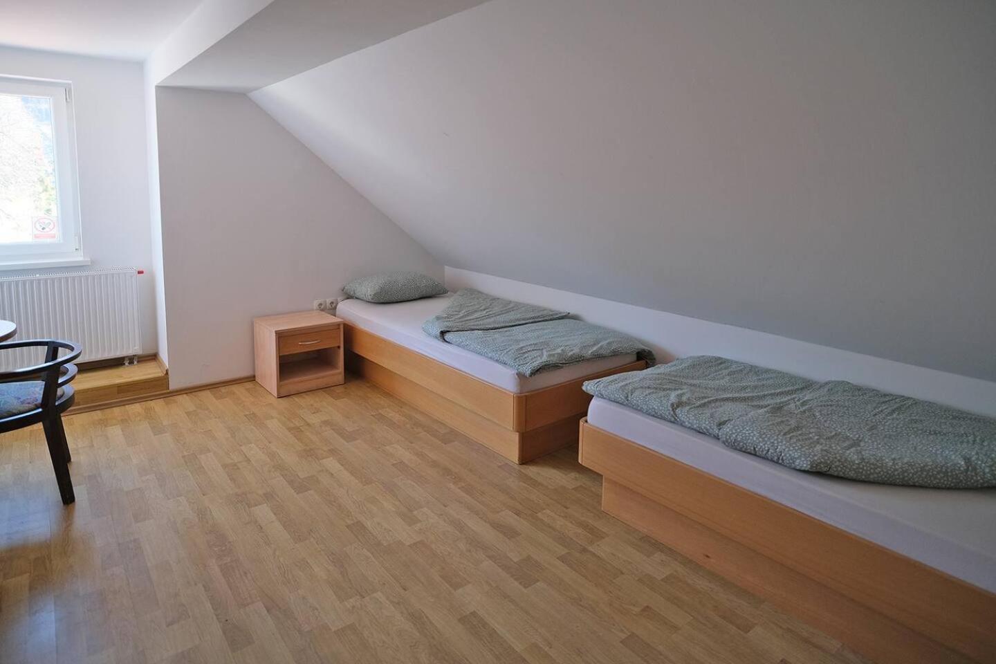 Sostanj Velenje Ravne Sobe Rooms Vrtacnik D O O Екстериор снимка