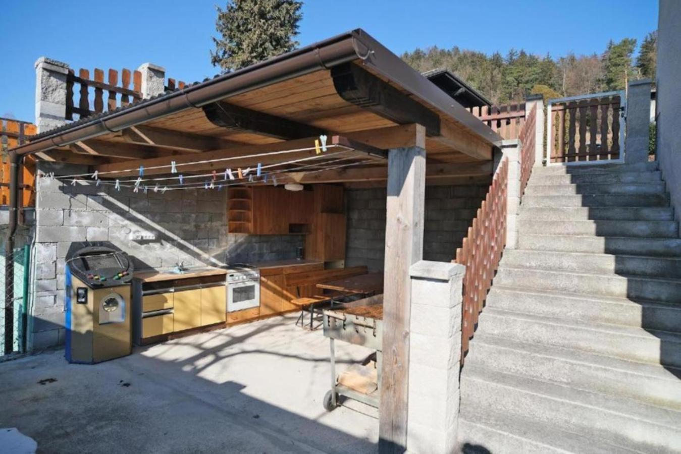 Sostanj Velenje Ravne Sobe Rooms Vrtacnik D O O Екстериор снимка