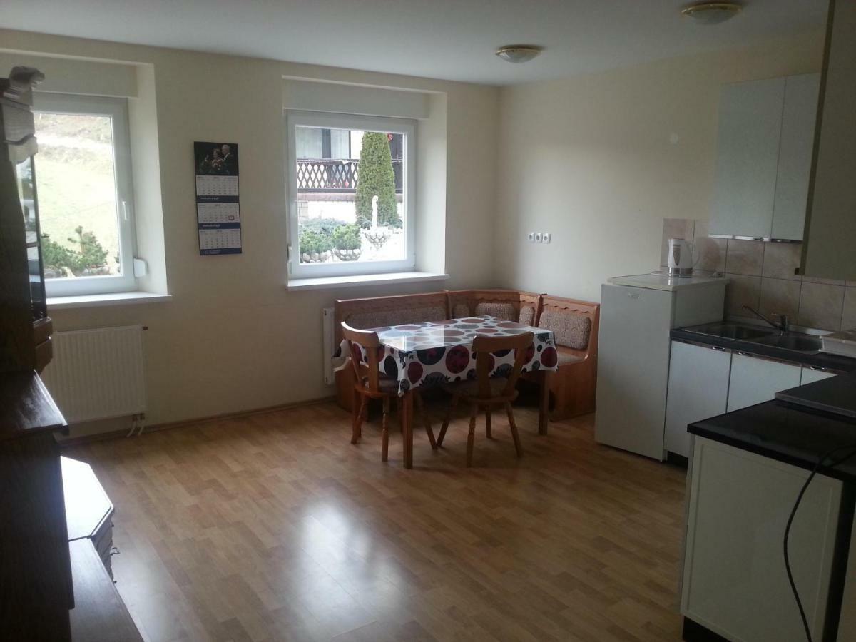 Sostanj Velenje Ravne Sobe Rooms Vrtacnik D O O Екстериор снимка